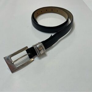 Brighton Ladies Leather Belt with Sleek Design. Pre-owned. Buckle has scratches.